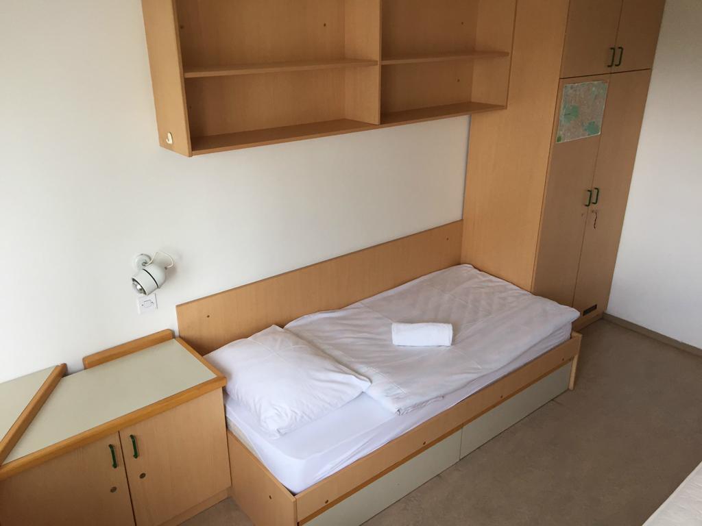 Summer Residence Hostel Ljubljana Extérieur photo