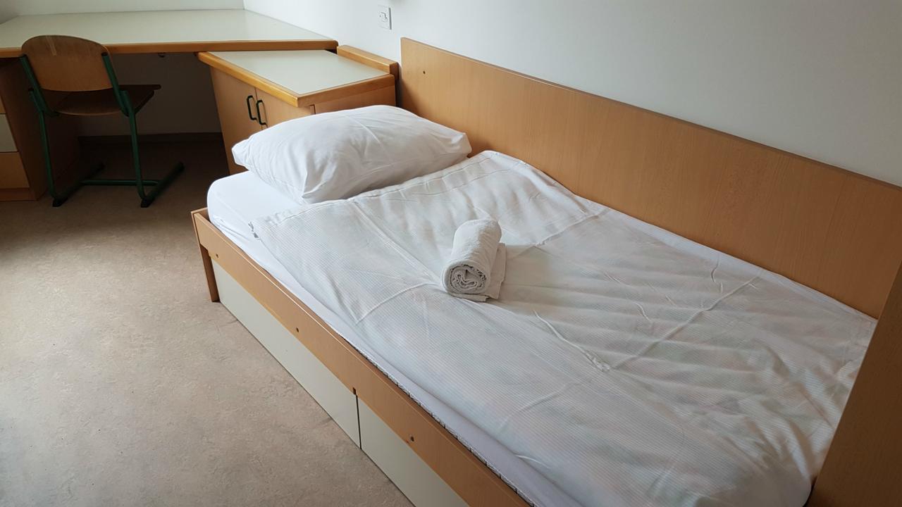 Summer Residence Hostel Ljubljana Extérieur photo